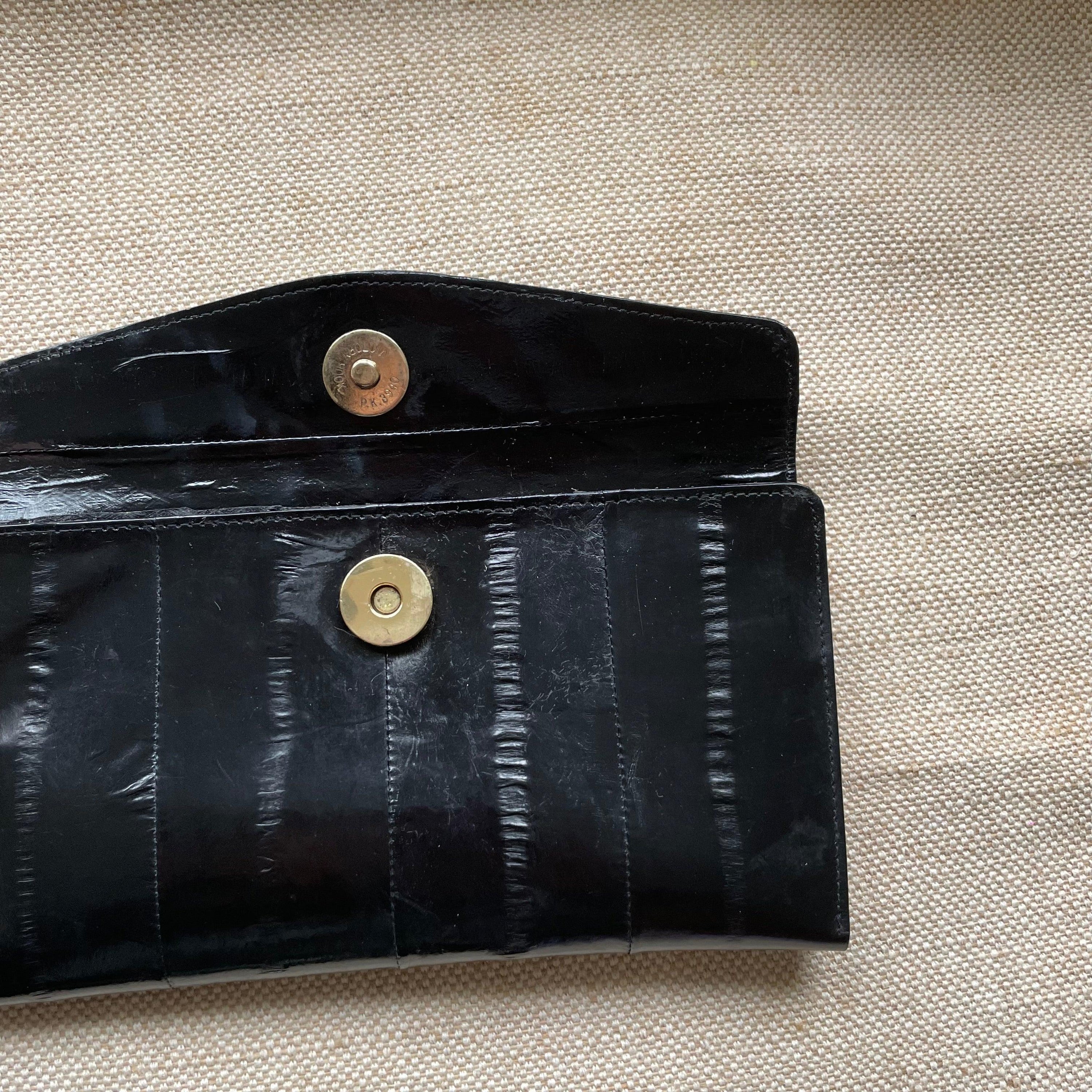 Vintage 80s Black Eel Leather Wallet with a Unique Gold Clasp - WŪHAŪS